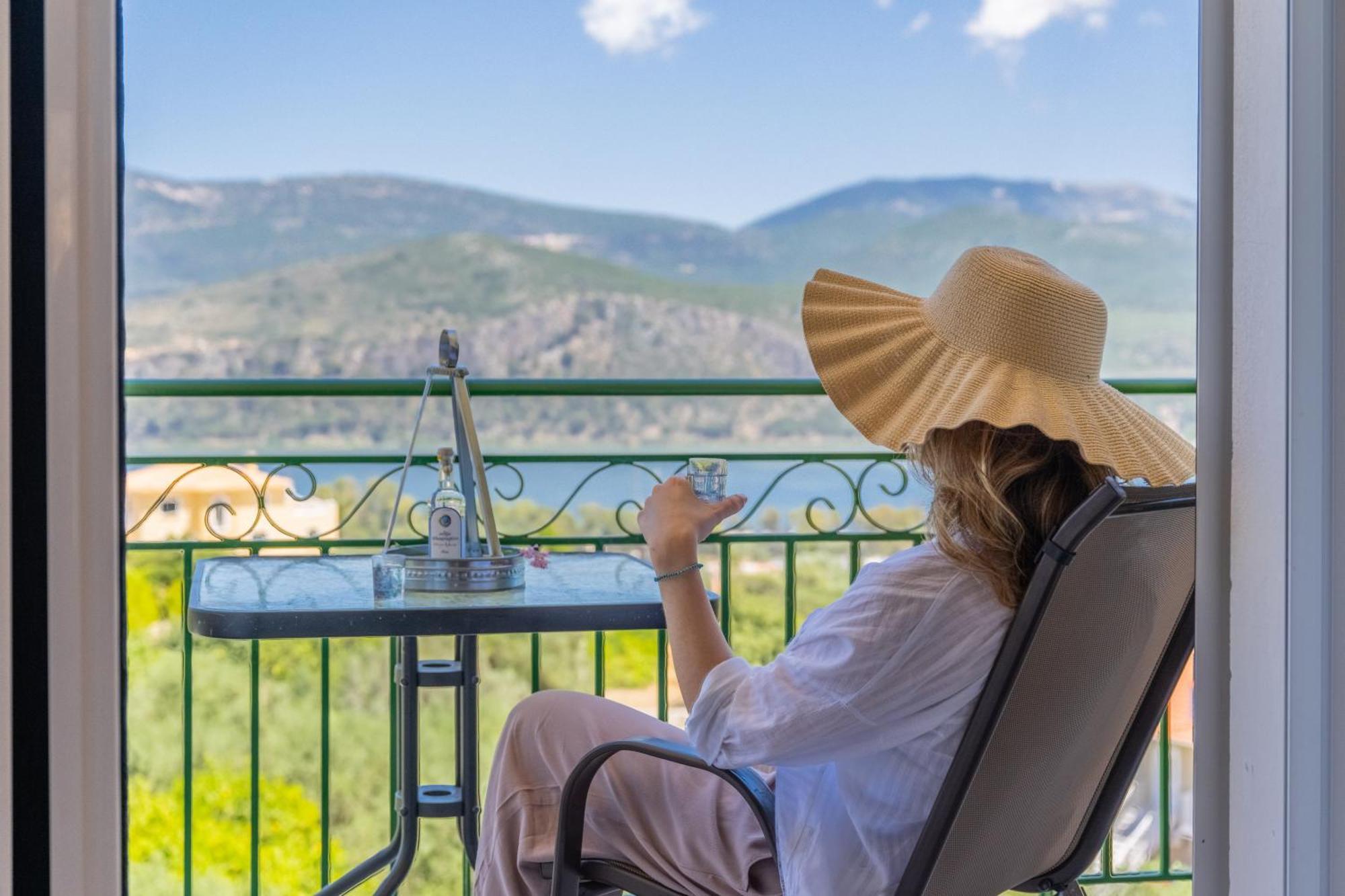 Apaggio Di Argostoli Apartments - Private Parking & Sea View Eksteriør billede