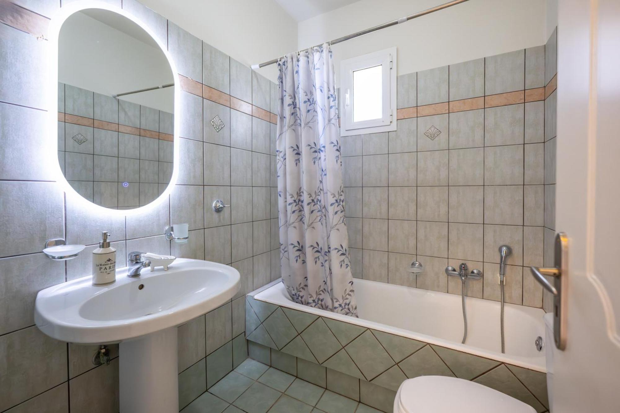 Apaggio Di Argostoli Apartments - Private Parking & Sea View Eksteriør billede